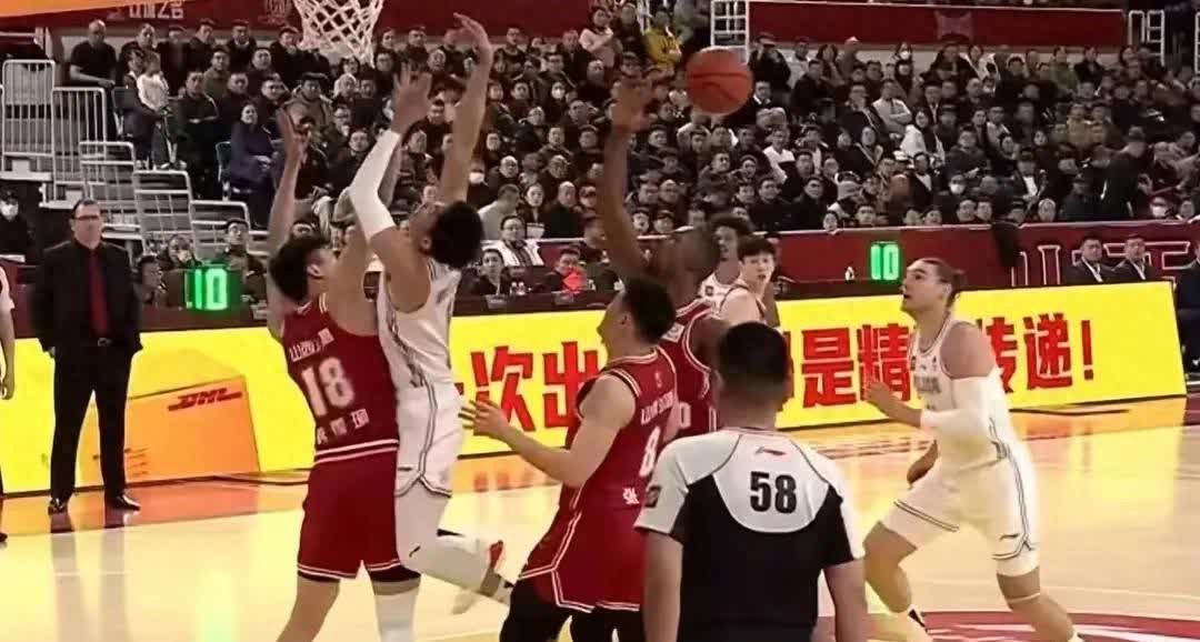 包含福州晋级形势堪忧，球队面对保级压力的词条