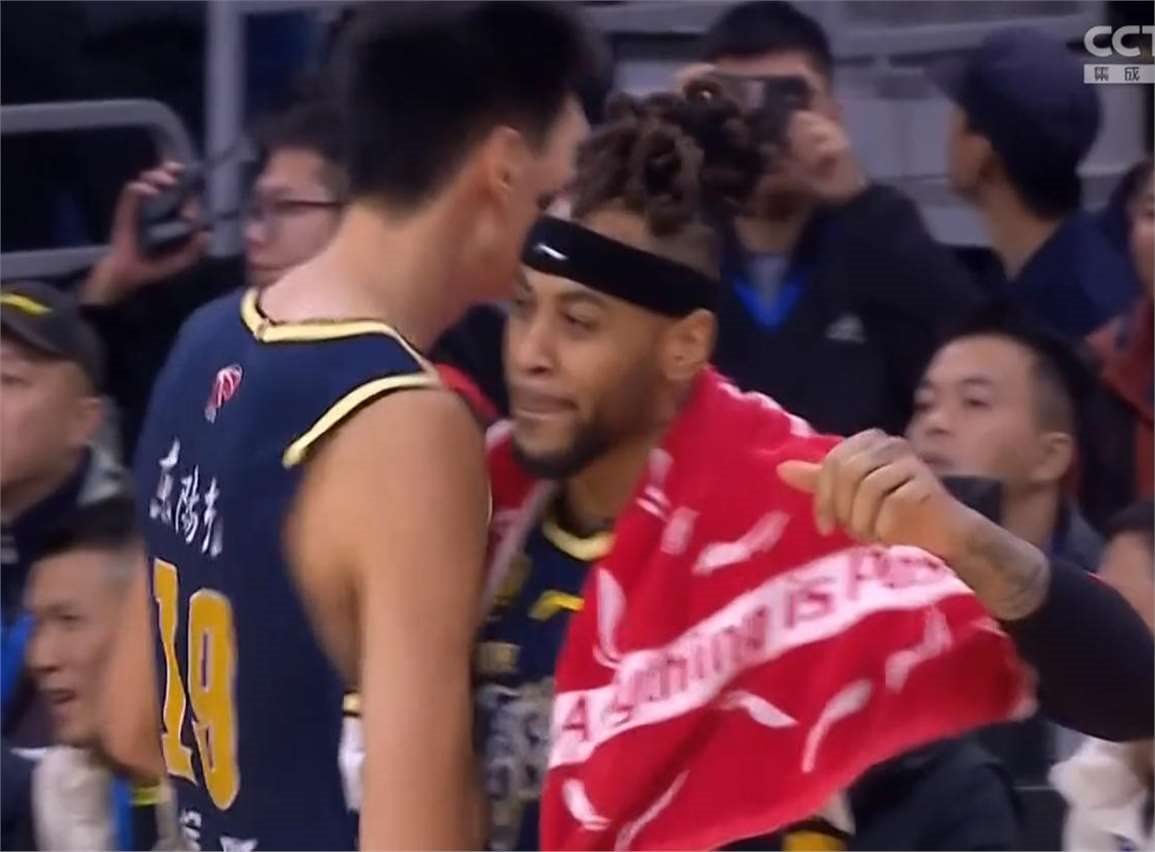 NBA对抗相比于CBA如何？杨瀚森笑答我觉得这边比较文明(苍南nba对抗cba)