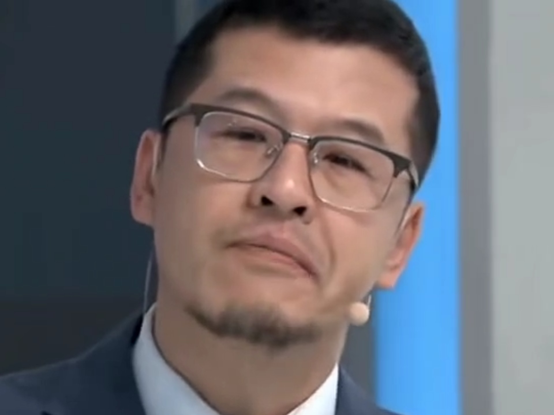 杨毅谈易建联专访节目:不要赋予太深意义网友审判什么？(篮球解说杨毅个人资料)
